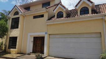 Hermosa casa en residencial Hermosa casa en residencial