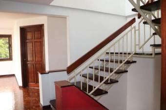 Hermosa casa en residencial Hermosa casa en residencial