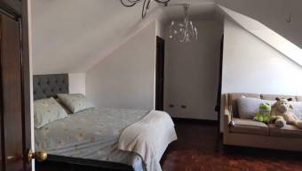 Hermosa casa en residencial Hermosa casa en residencial