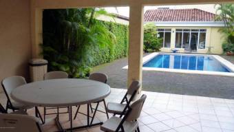 Hermosa casa en residencial