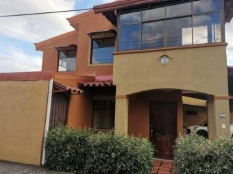 Moderna casa  en Venta, HerMercedesSur  CG-21-1306