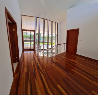 V#460 Exclusiva Casa en Venta en Residencial/ Lindora-Santa Ana.