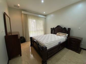 Escazú / 3 bedrooms / Spacious and bright / Excellent Location / Security