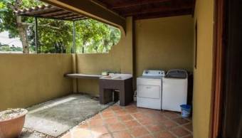 V#400 Se Vende Casa en Condominio en Jacó