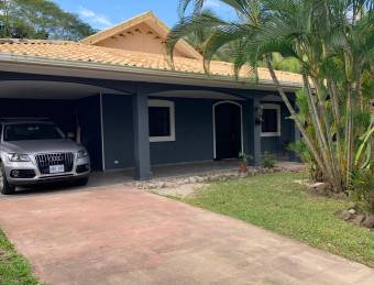 V#356 MAGNÍFICA CASA EN LOS DELFINES COUNTRY CLUB / PUNTARENAS