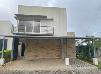 Venta de casa ubicada en Alajuela, Alajuela, La Guácima