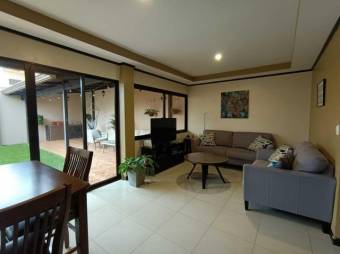 Hermosa y amplia casa a la venta.A.L.22-230