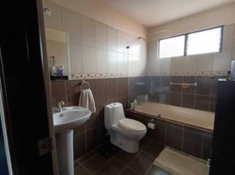 Hermosa y amplia casa a la venta.A.L.22-230