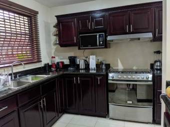 Hermosa y amplia casa a la venta.A.L.22-230