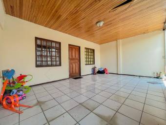 Casa en venta en Tejar, Alajuela. RAH 22-2501