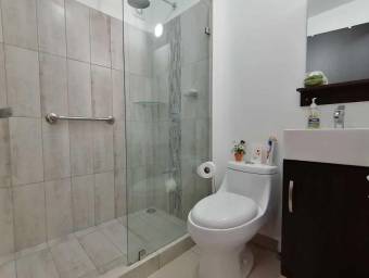 Apartamento en Venta en San Rafael de Alajuela. RAH 22-2043