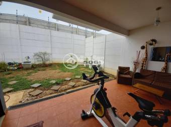 Casa en residencial San Pablo Heredia #1766