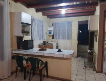 Casa en Venta en Nicoya, Guanacaste. RAH 22-372