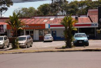 SE ALQUILA LINDO LOCAL COMERCIAL