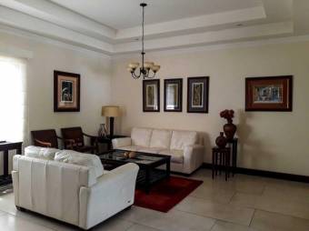 MLS-22-2407 VENTA CASA SANTO DOMINGO HEREDIA