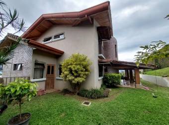 Grandiosa y amplia casa en venta en condominio del Carmen de Guadalupe. Listing 23-494
