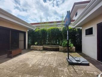 Casa en venta en Santo Domingo, Heredia. RAH 22-2407