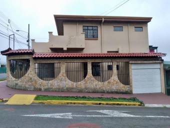 Se vende casa esquinera con uso de suelo mixto en mercedes norte 23-387