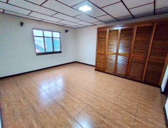 Se vende casa esquinera con uso de suelo mixto en mercedes norte 23-387