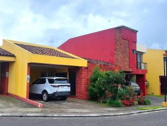 Casa en Venta en Belén, Heredia. RAH 23-495