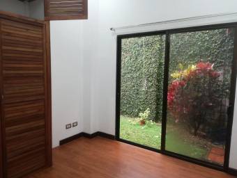 Casa en Venta en Belén, Heredia. RAH 23-495