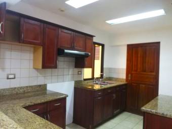 Casa en Venta en Belén, Heredia. RAH 23-495