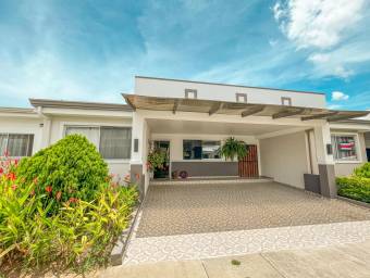 Casa en venta en Alajuela, Alajuela. RAH 23-511