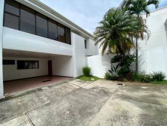 Casa en venta en Rohrmoser, San José. RAH 22-759