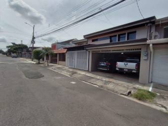 Casa en Venta en La Uruca, San José. RAH 22-1671