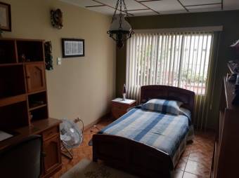 MLS-23-466 VENTA CASA ROHRMOSER SAN JOSE