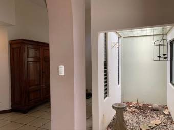 MLS-23-470 VENTA CASA ALAJUELA 