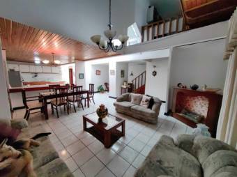 MLS-23-197 VENTA CASA VAZQUEZ CORONADO