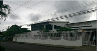 Venta de casa ubicada en Puntarenas centro