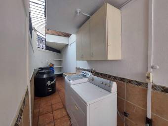 Casa en Venta en Escazú, San José. RAH 23-612