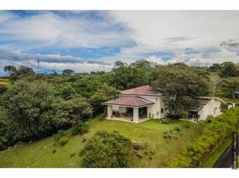 Land with luxurious house in Alajuela, 7350 m2 full of nature!!!