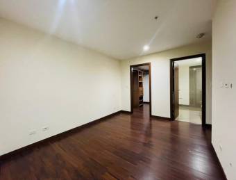 Fire Sale! Buy a beautiful apartment in Sabana! Negotiable