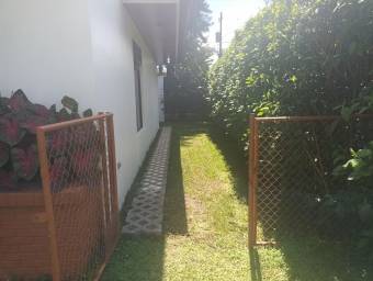 Casa en Venta en Belén, Heredia. RAH 23-642