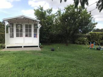 Se alquila hermosa y espaciosa casa con patio y terraza en San Ramos de La Unión 24-323