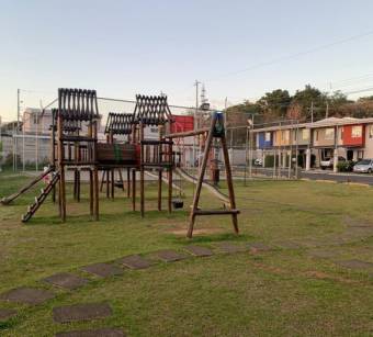 Se vende linda casas en San Pablo de Heredia 23-2933