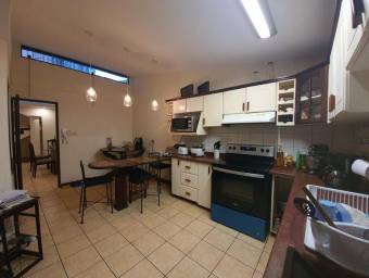 Se vende linda y espaciosa casa en Moravia de San José 23-1323