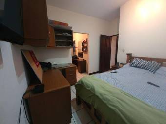 Se vende linda y espaciosa casa en Moravia de San José 23-1323