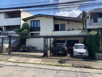 Se vende linda y espaciosa casa en San Pedro de Montes de Oca 23-922