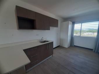 se vende condominio para inversión con 5 casas y 15 apartamentos  en Lindora 23-3249