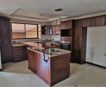 Casa a la venta en Residencial Villa Nova, Coronado. Bien adjudicado bancario.