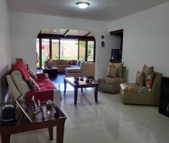 MLS-24-192 VENTA CASA SAN JUAN TIBAS