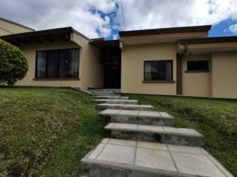 Se vende hermosa y espaciosa casa con 1 apartamento 