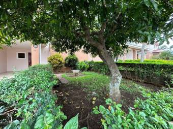 Se vende linda y espaciosa casa en San Francisco de Heredia 23-3305