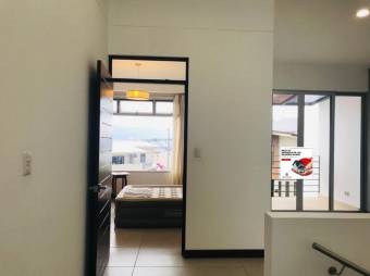 Se vende linda y espaciosa casa con patio y balcón en San Francisco de Heredia 24-291