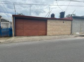 Venta de casa ubicada en Heredia, Flores, San Joaquín