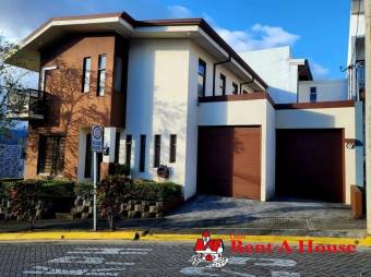 Se vende linda y espaciosa casa con balcón en Ulloa de Heredia 23-2079